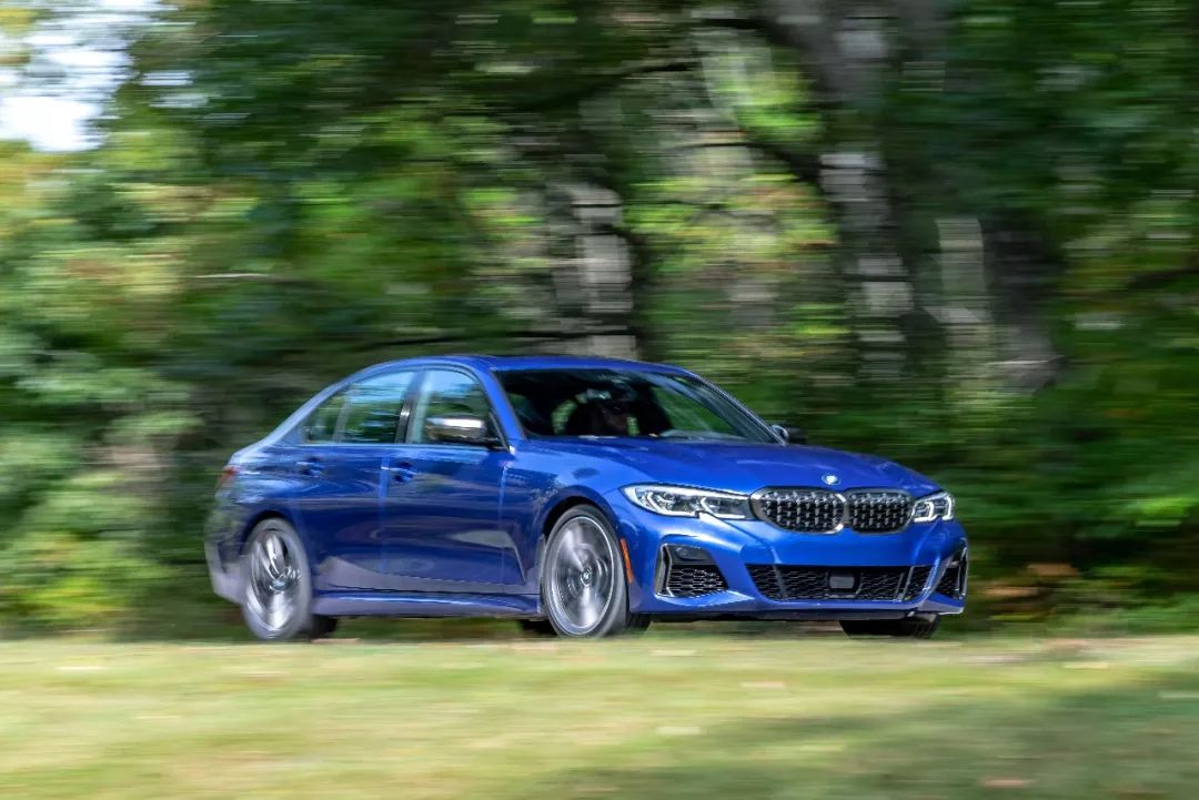 M340i，豪华与性能的极致融合